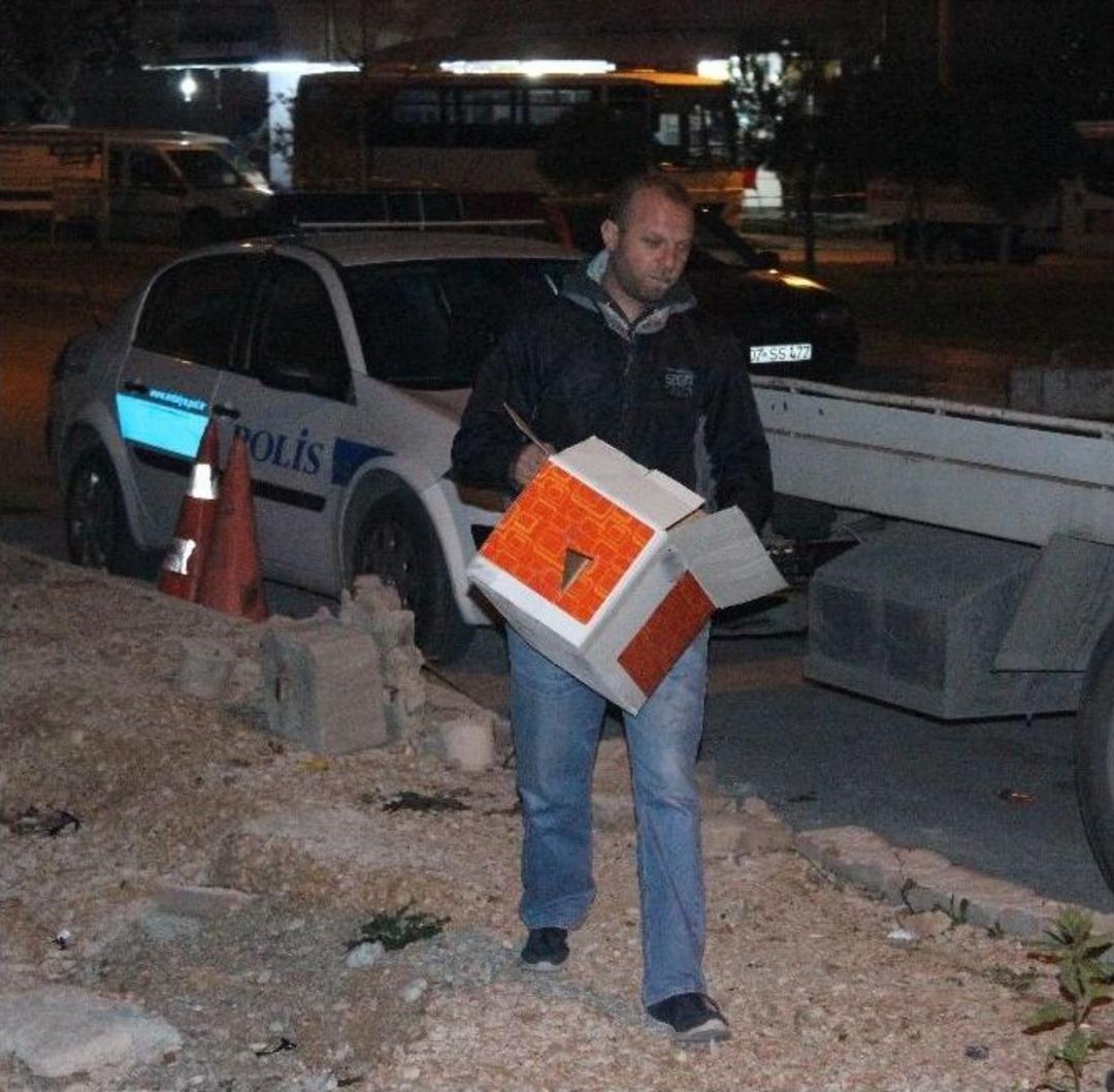 Trafik Denetleme Şubesi &Ouml;n&uuml;nde Ş&uuml;pheli Paket Paniği