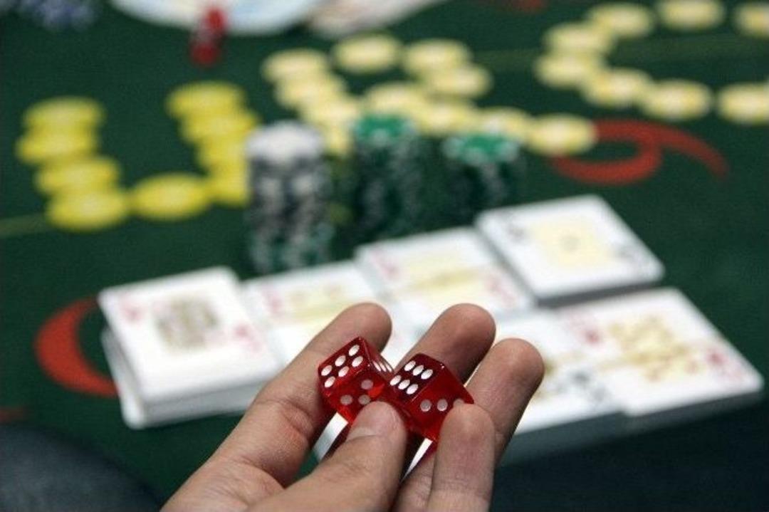 Satran&ccedil; Derneğine Kumar Operasyonu