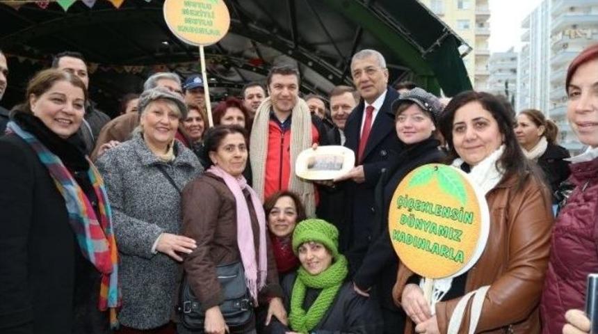 K&uuml;&ccedil;&uuml;kkaya, Mezitli Belediyesi Kadın &Uuml;retici Pazarı&rsquo;nı Ziyaret Etti