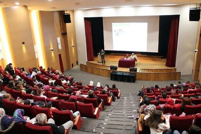 &ldquo;teknoloji Ve İnternet Bağımlığı&rdquo; Konulu Konferans Ger&ccedil;ekleşti 1