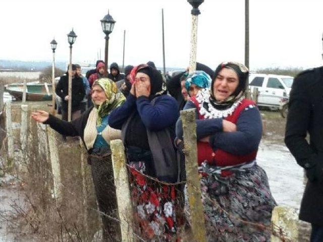 Gölde Balıkçı Teknesi Alabora Oldu: 1 Ölü, 6 Kayıp (2)