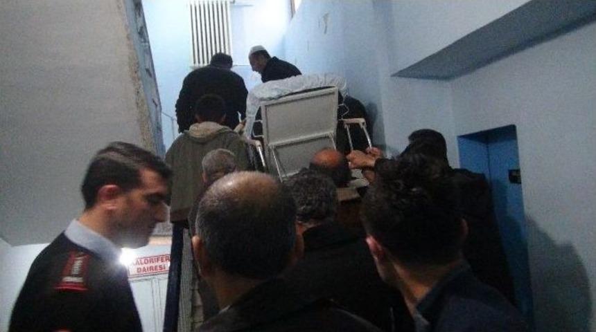 Midyat&rsquo;ta T&uuml;fekle Oynayan İki &Ccedil;oban Yaralandı