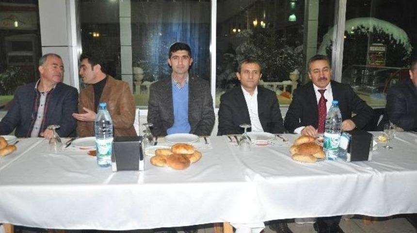 Başkan Tutal Gazetecilerle Yemekte Buluştu