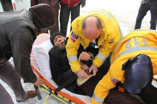 Yaşlı Adamın Yardımına Paletli Ambulans Yetişti 1