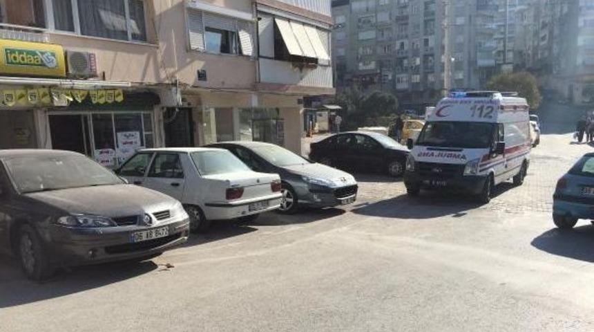 Boş Alanda Doğum Yaptı, &Ouml;l&uuml; Bebeği Bırakıp Ka&ccedil;tı