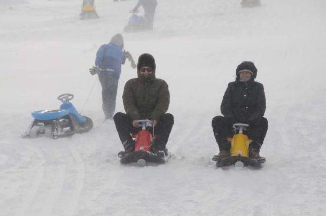 Sivas Halkı Yıldızdağı Kayak Tesislerine Akın Etti 3