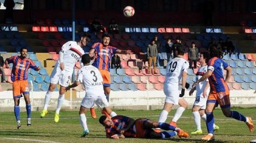 K&ouml;rfez İskenderunspor-Centone Karag&uuml;mr&uuml;k: 0-1