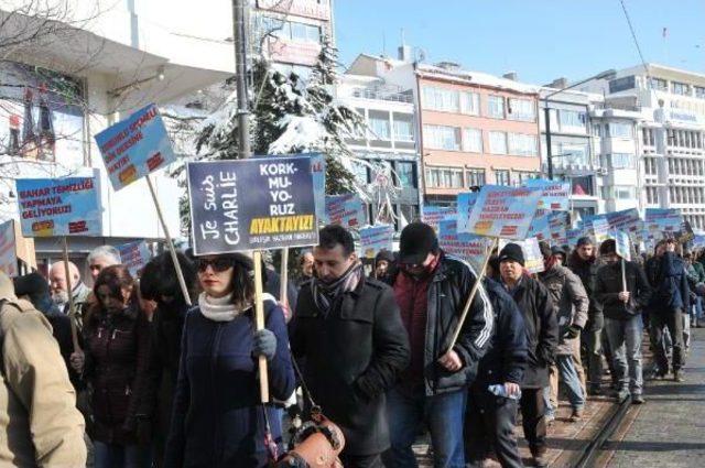 Eskişehir'de 300 Kişi, 'laik, Bilimsel Eğitim' Için Yürüdü