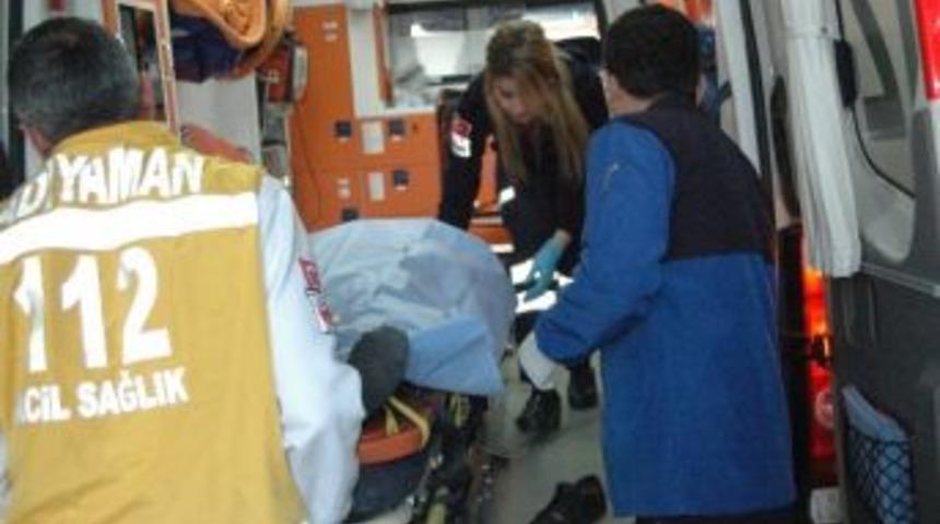 Otomobil Yaşlı Adama &Ccedil;arptı