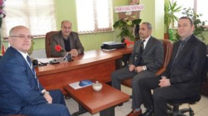 Bask&rsquo;tan &Ccedil;orum Gazeteciler Cemiyetine Kutlama Ziyareti
