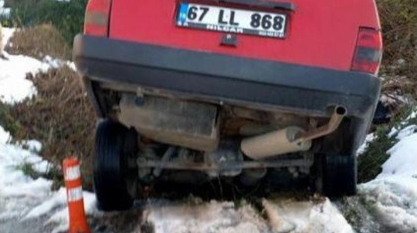 Zonguldak'ta Iki Otomobil &Ccedil;arpıştı: 2 Yaralı