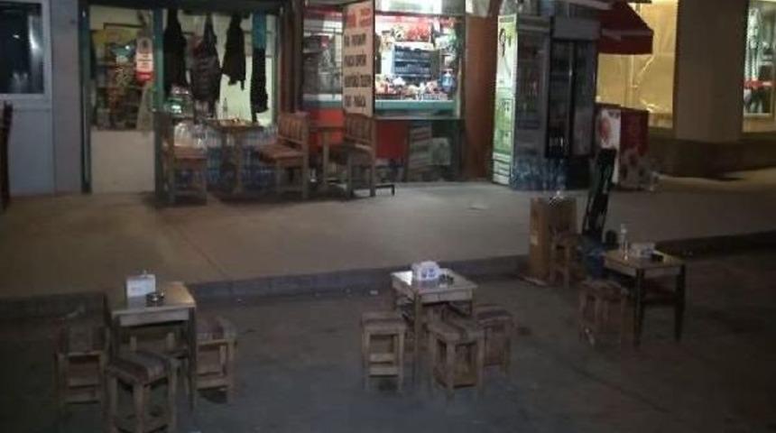 Pendik'te Iki Esnaf Grubu &Ccedil;atıştı; 2 &ouml;l&uuml;