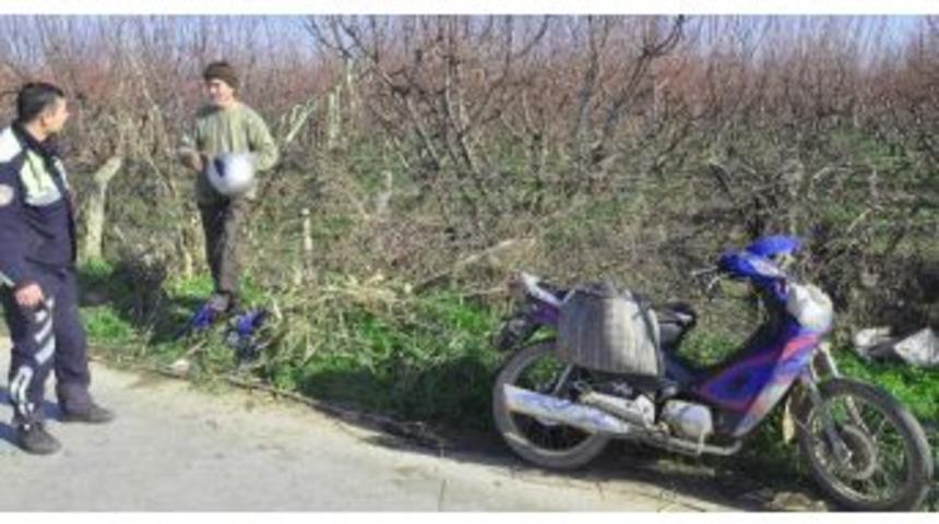 Motosikletten D&uuml;şen Kadın S&uuml;r&uuml;c&uuml; Ağır Yaralandı