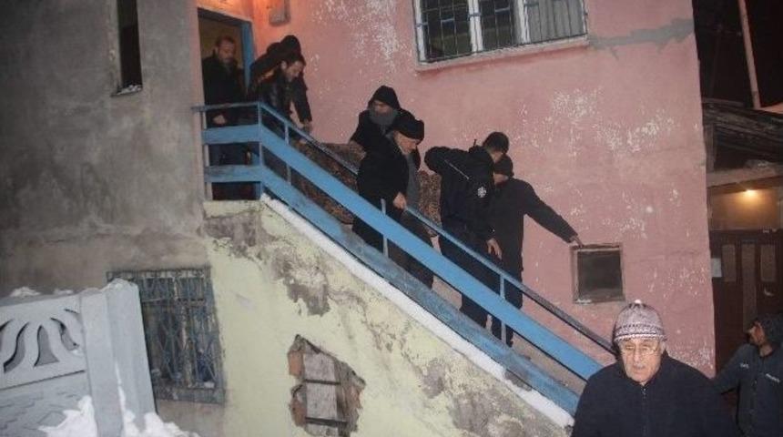 Karab&uuml;k&rsquo;te Karbonmonoksit Zehirlenmesi: 1 &Ouml;l&uuml;