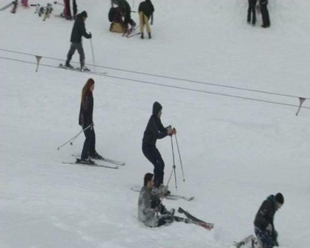 Uludağ’Da Acemi Kayakçı Tehlikesi