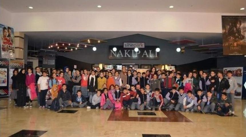 Hayatlarında İlk Defa Sinema G&ouml;rd&uuml;ler