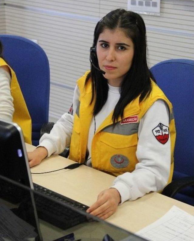 Hamile Kadına Telefonla Doğum Yaptırdı 1