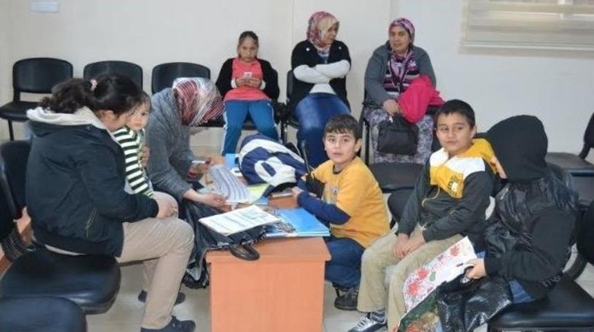 Gen&ccedil;lik Merkezinde T&uuml;rk&ccedil;e Ve Matematik Kursuna Yoğun İlgi