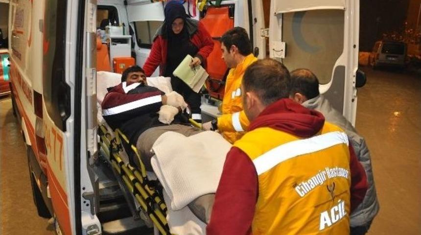 Trafo Bakımı Yaparken Elektrik Akımına Kapıldı
