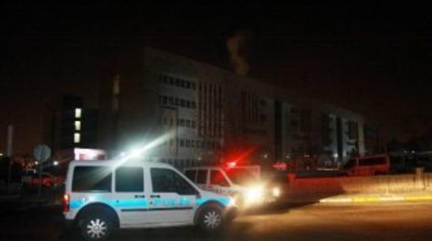 Adliyeden Y&uuml;kselen Duman Polisi Harekete Ge&ccedil;irdi