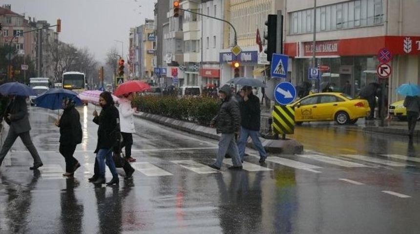 Edirne&rsquo;de Karla Karışık Yağmur Başladı