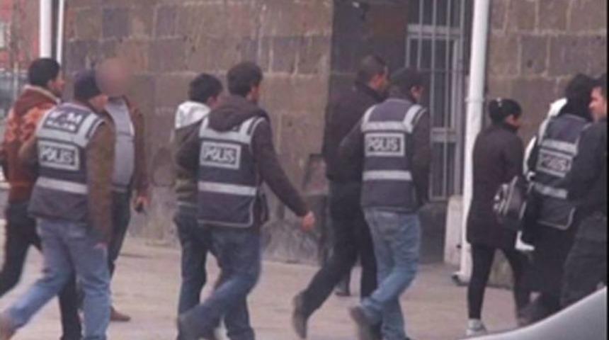 Kars&rsquo;ta Uyuşturucu Tacirlerine Darbe!
