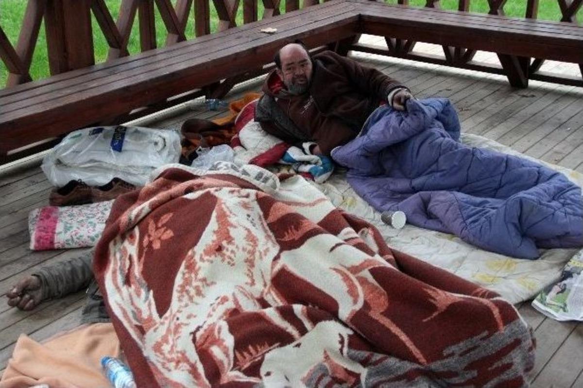 Soğuktan &Ouml;len Arkadaşa Son Bakış