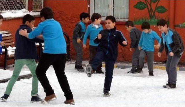 Öğrencilerin Kar Keyfi 3