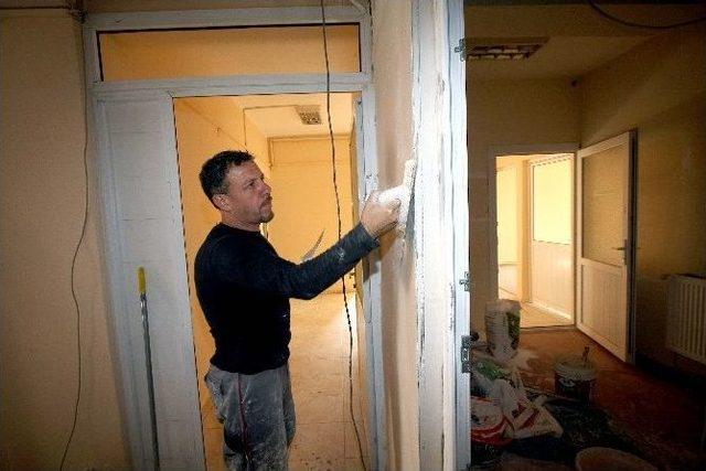 Bayraklı’daki Kadın Sığınma Evine Bakım 2