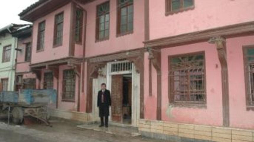 Tarihi Konak Ayağa Kalkıyor