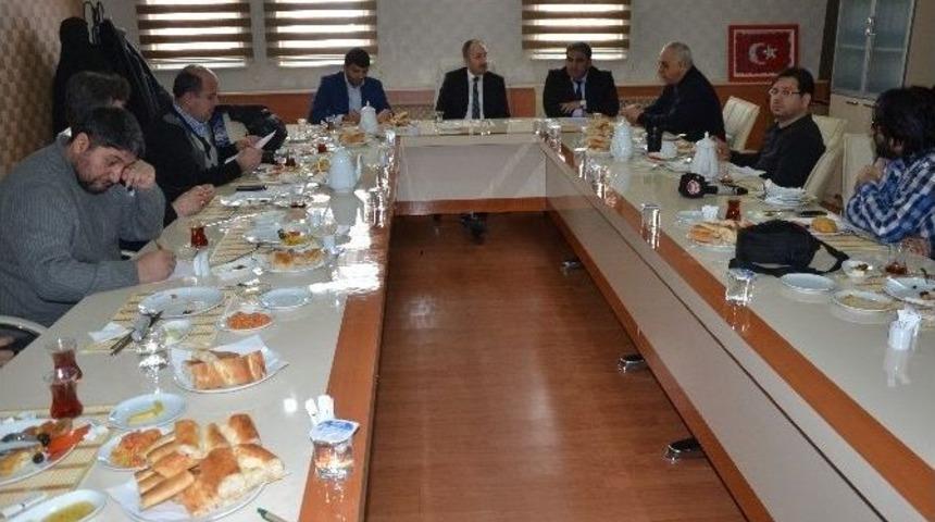 Kılı&ccedil;aslan Eğitim Kurumları Teog Şampiyonlarını &Ouml;d&uuml;llendirdi