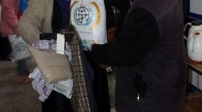 İhh&rsquo;dan M&uuml;ltecilere Giyecek Yardımı