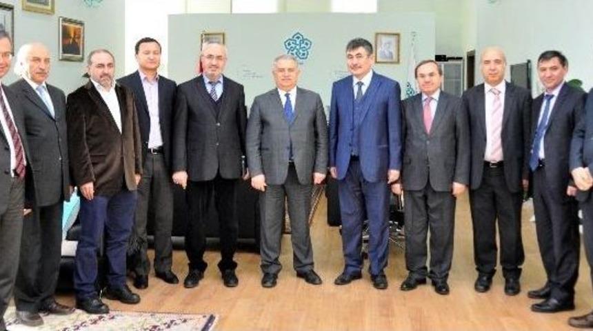 Ne&uuml; İle Nur-mubarek Mısır İslam Medeniyeti &Uuml;niversitesi Arasında İşbirliği
