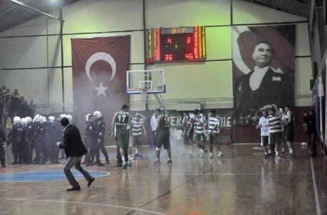 Basketbolda Olaylı Maç 4 Saatte Bitti 3