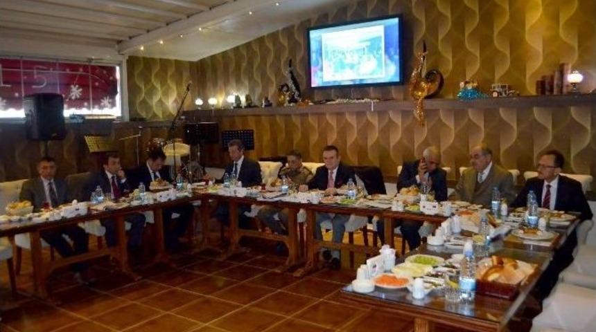 S&ouml;ke Kaymakamı Mehmet Demirezer&rsquo;den 2014 Yılı Değerlendirmesi