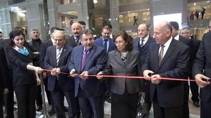 Başsavcı'dan "adliyede Yakalanan Su&ccedil; Aletleri Sergisi"ne Kurdeleli A&ccedil;ılış