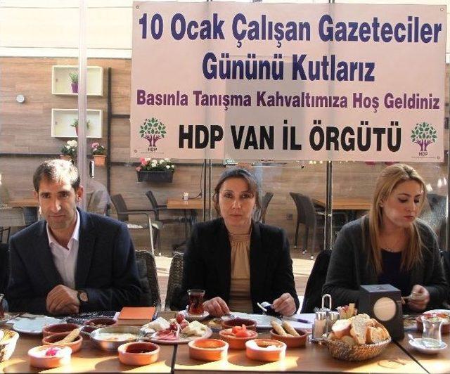 Hdp Basınla Bir Araya Geldi 1