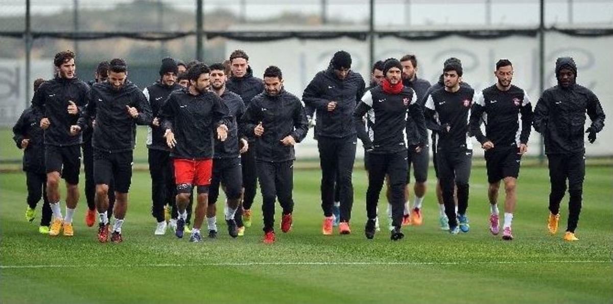 (&ouml;zel Haber) Gaziantepspor&rsquo;un Kaptanı, İkinci Yarı İ&ccedil;in Umutlu Konuştu