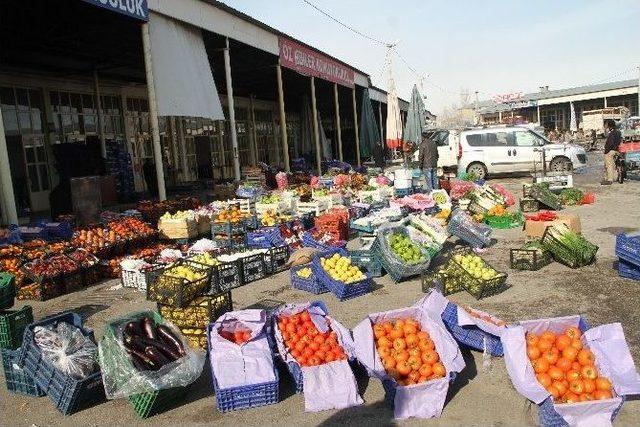 Soğuklar Sebze Ve Meyve Satışlarını Etkiledi