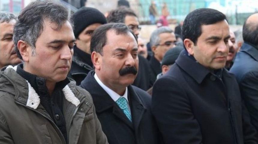 Chp Eski Belediye Başkan Adayı Deniz Akpınar&rsquo;ın Babası Hayatını Kaybetti