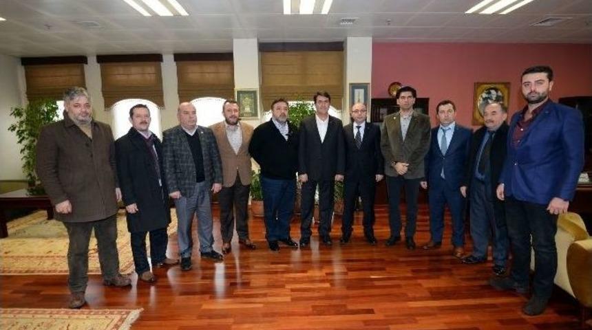 D&uuml;ndar, Ak Parti Mudanya İl&ccedil;e Teşkilatını Ağırladı