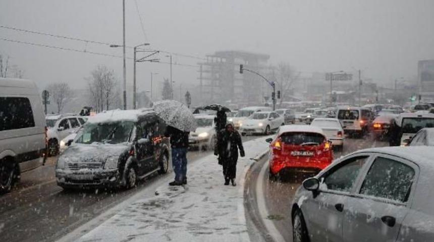 Fırtına Marmara'da Deniz Ulaşımını Aksatıyor (6)