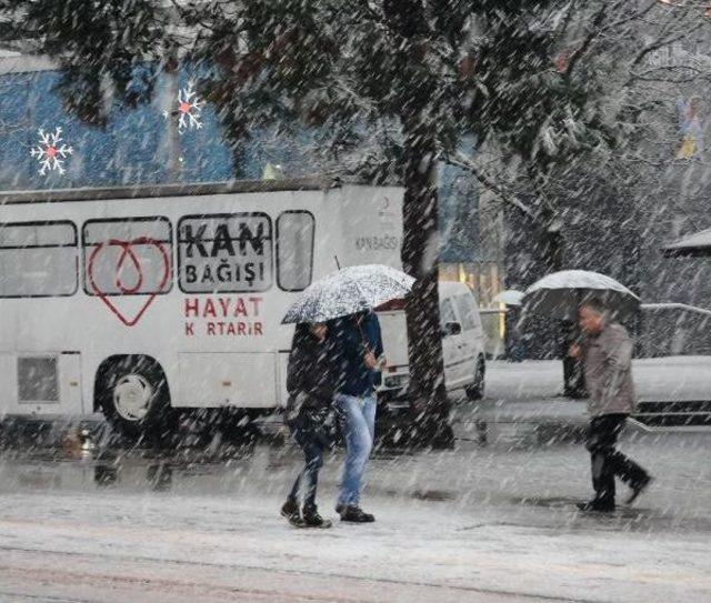 Fırtına Marmara da Deniz Ulaşımını Aksatıyor (6) 2