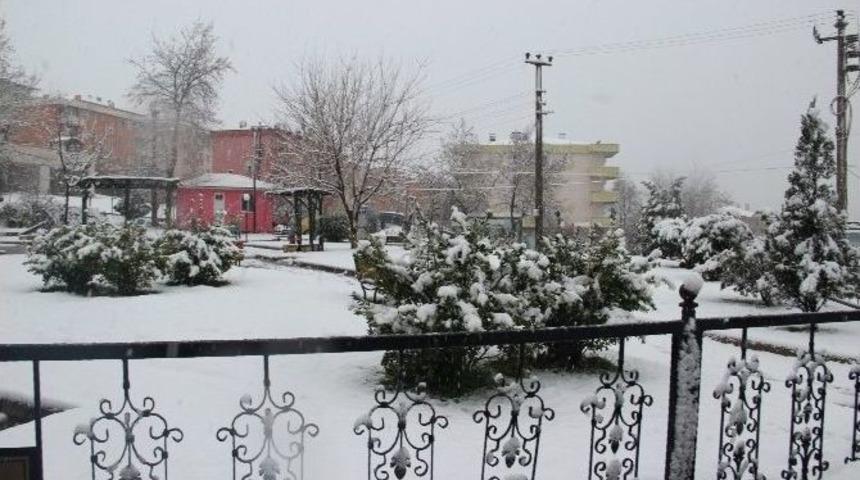 &Ccedil;an Kar Yağışına Teslim