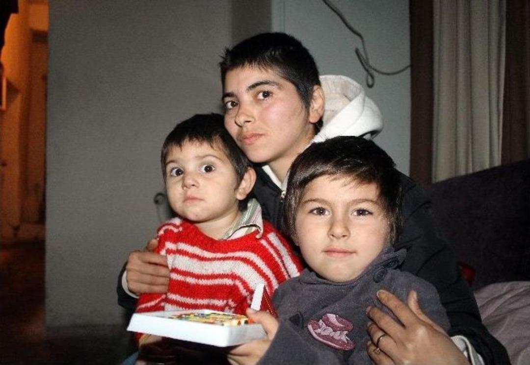 Yangında &Ouml;len Kız Kardeşlerin Cenazesi Adli Tıptan Alındı