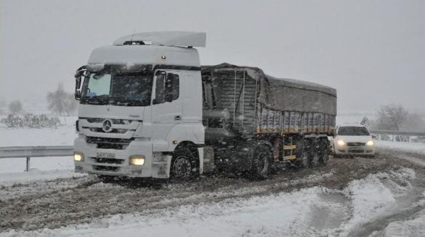 (&ouml;zel Haber) Gelenbe Yolu Tedbir Ama&ccedil;lı Kapatılıp &Ouml;nlemler Alındıktan Sonra Tekrar A&ccedil;ıldı