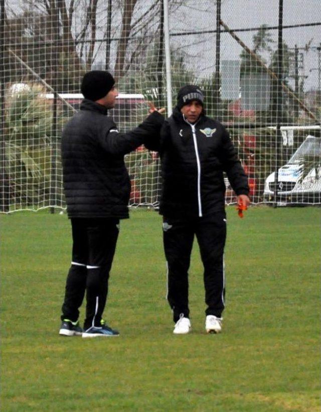 Akhisar Belediyespor'da Ikinci Yarı Hazırlıkları Sürüyor