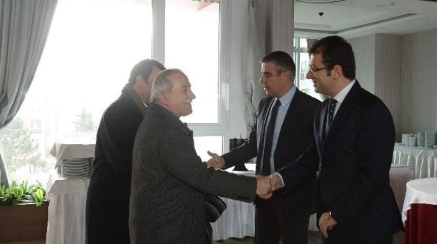 Eğitimcilerin Sıkıntıları Beylikd&uuml;z&uuml;&rsquo;nde Konuşuldu