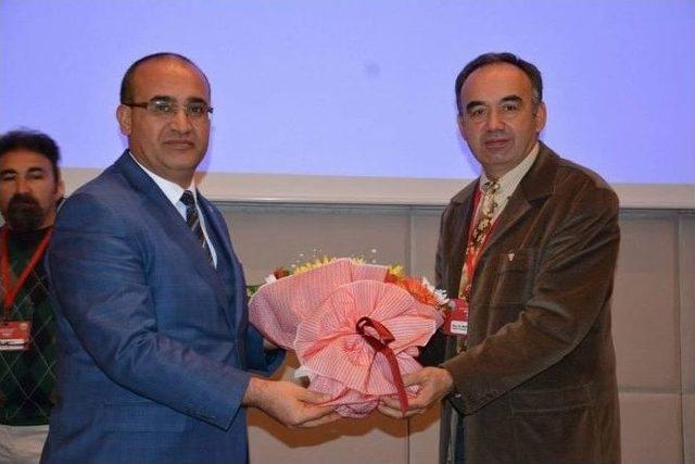 Kırşehir’de Sporun Gelişim Paneli Düzenlendi
