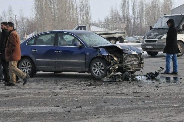 Patnos’ta Trafik Kazası; 5 Yaralı